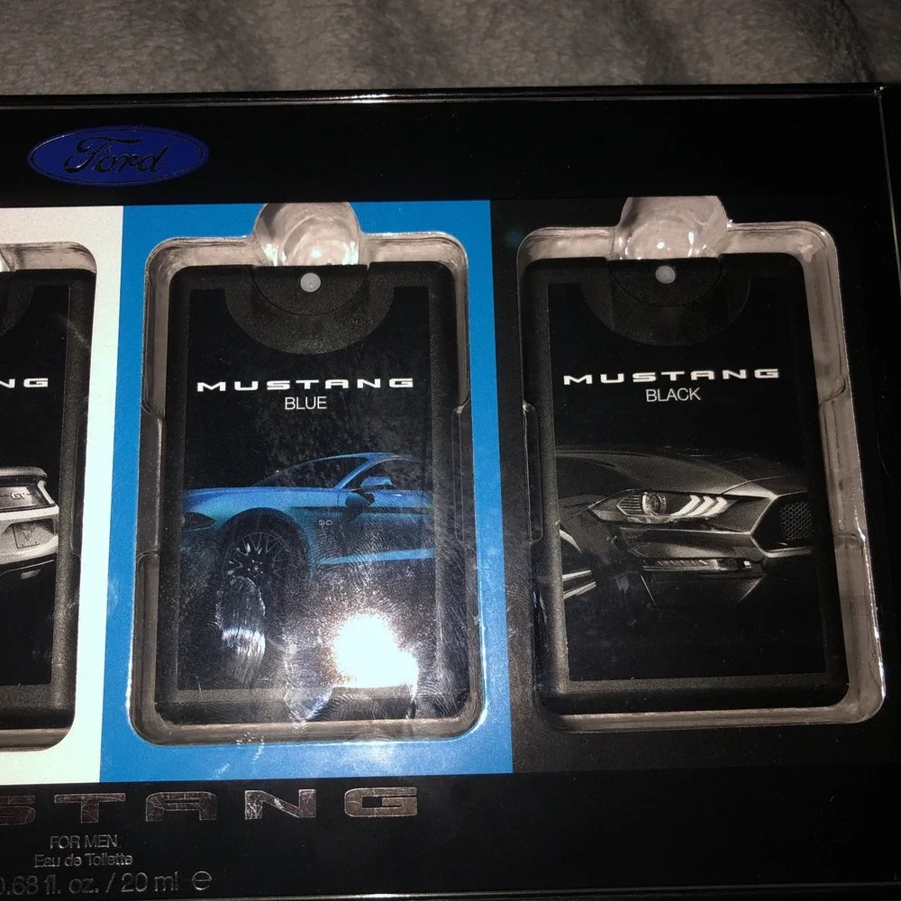 The Ford Mustang Fragrance Gift Set 4 x 0.68 fl oz Eau De Toilette For Men. NIB!
